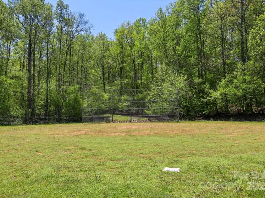 953 Howard Street, Tryon, NC 28782.  MLS# CAR4248154, YatesRealty ID 8790. 