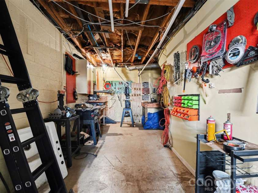 5475 Pine Ridge Drive, Connelly Springs, NC 28612.  MLS# CAR4345355, YatesRealty ID 8791. 
