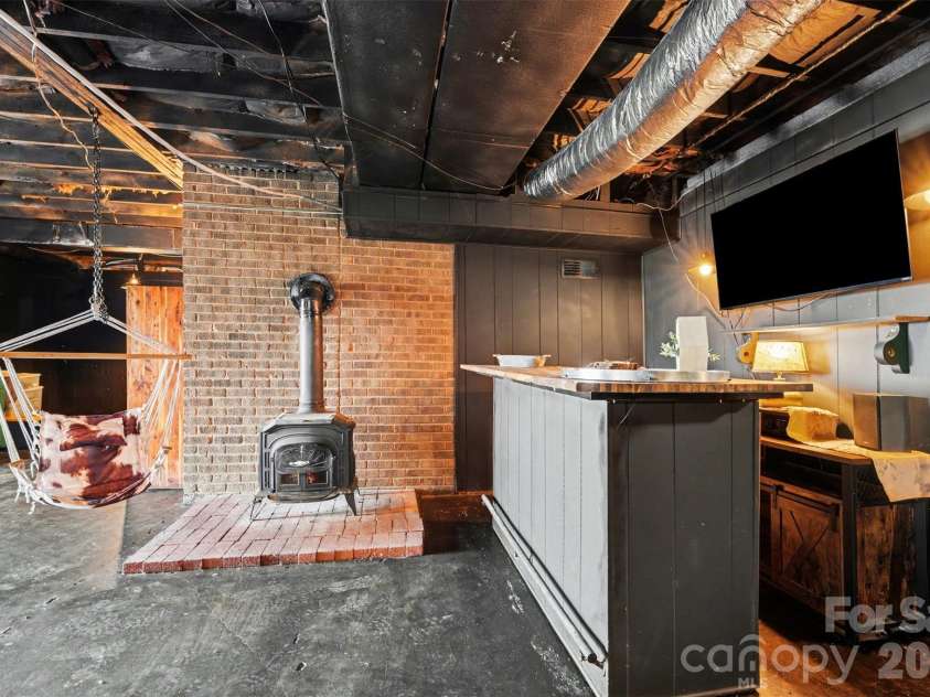 5475 Pine Ridge Drive, Connelly Springs, NC 28612.  MLS# CAR4345355, YatesRealty ID 8791. 