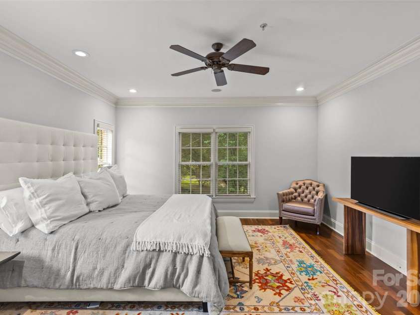 529 Queens Road, Charlotte, NC 28207.  MLS# CAR4353298, YatesRealty ID 8792. Bedroom 2