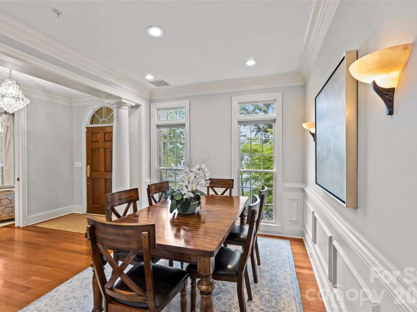 529 Queens Road, Charlotte, NC 28207.  MLS# CAR4353298, YatesRealty ID 8792. Dining Room