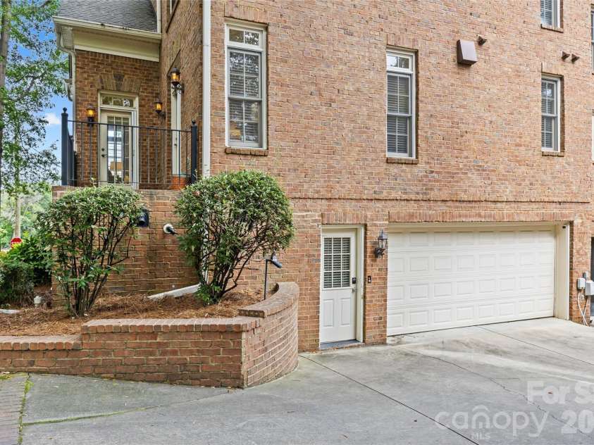 529 Queens Road, Charlotte, NC 28207.  MLS# CAR4353298, YatesRealty ID 8792. Garage/Rear Exterior