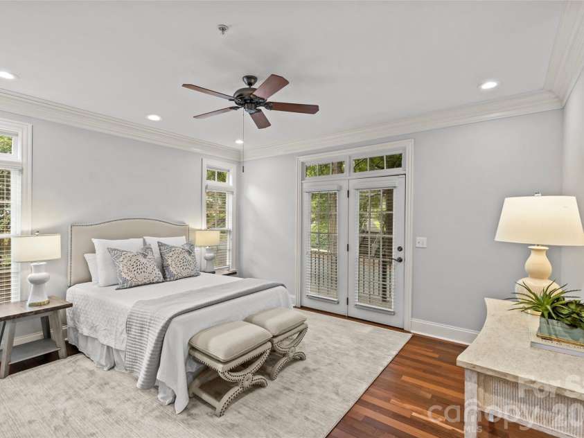 529 Queens Road, Charlotte, NC 28207.  MLS# CAR4353298, YatesRealty ID 8792. Primary Bedroom