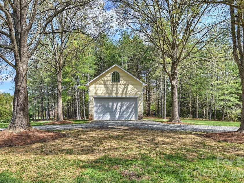 189 Fea Lane, Iron Station, NC 28080.  MLS# CAR4358306, YatesRealty ID 8793. 