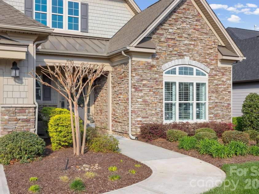 1045 Chippenham Avenue, Lancaster, SC 29720.  MLS# CAR4361759, YatesRealty ID 8794. 
