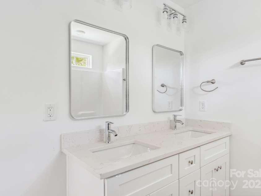 3056 Goble Street, Gastonia, NC 28056.  MLS# CAR4248353, YatesRealty ID 8794. Primary Bathroom