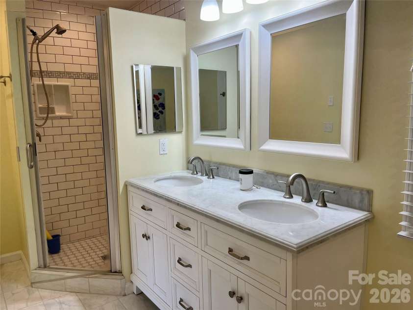 255 Gateway Drive, Lake Lure, NC 28746.  MLS# CAR4354497, YatesRealty ID 8795. 