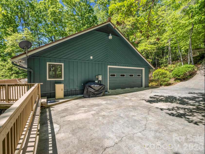 255 Gateway Drive, Lake Lure, NC 28746.  MLS# CAR4354497, YatesRealty ID 8795. 