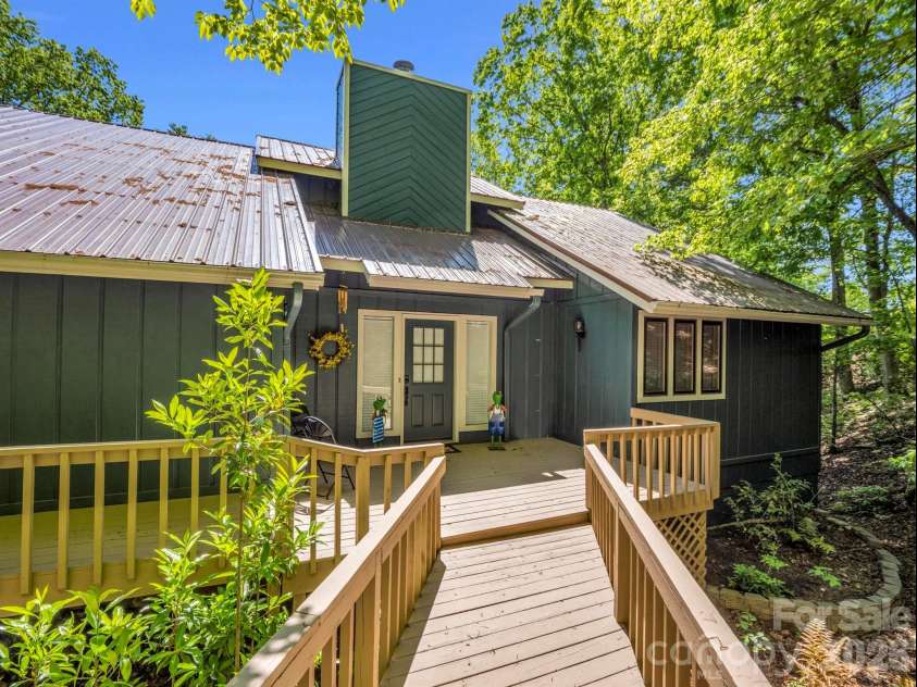 255 Gateway Drive, Lake Lure, NC 28746.  MLS# CAR4354497, YatesRealty ID 8795. 