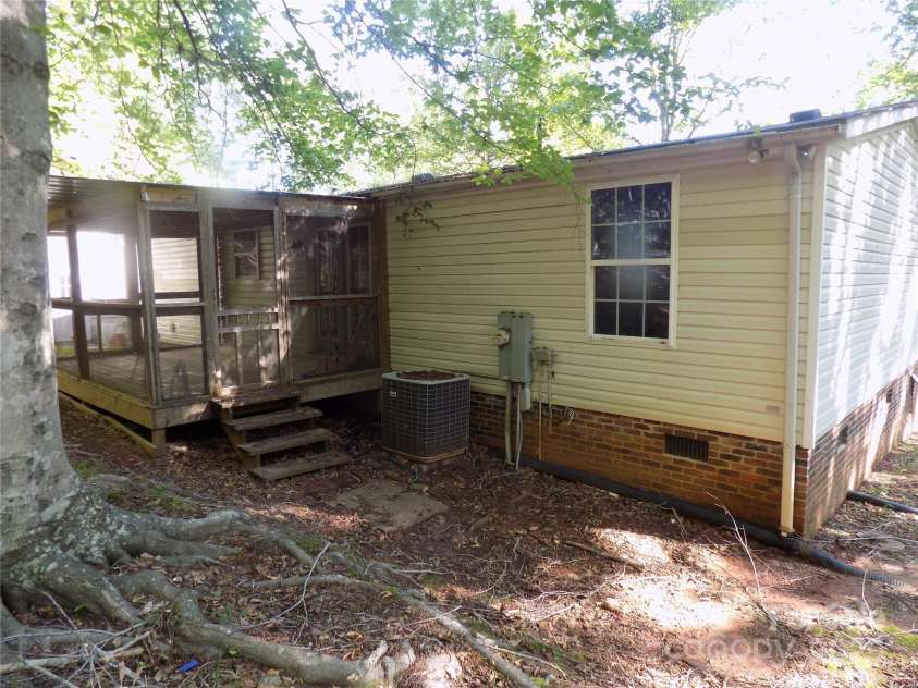 2130 Babbling Brook Lane, Gastonia, NC 28052.  MLS# CAR4237473, YatesRealty ID 8797. REAR