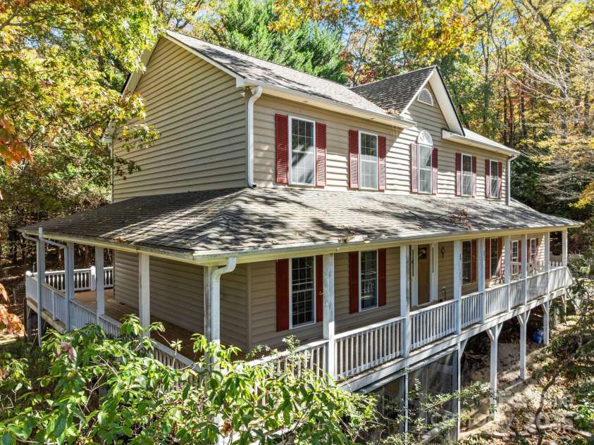 26 Ginsing Point, Pisgah Forest, NC 28768.  MLS# CAR4314876, YatesRealty ID 8798. 