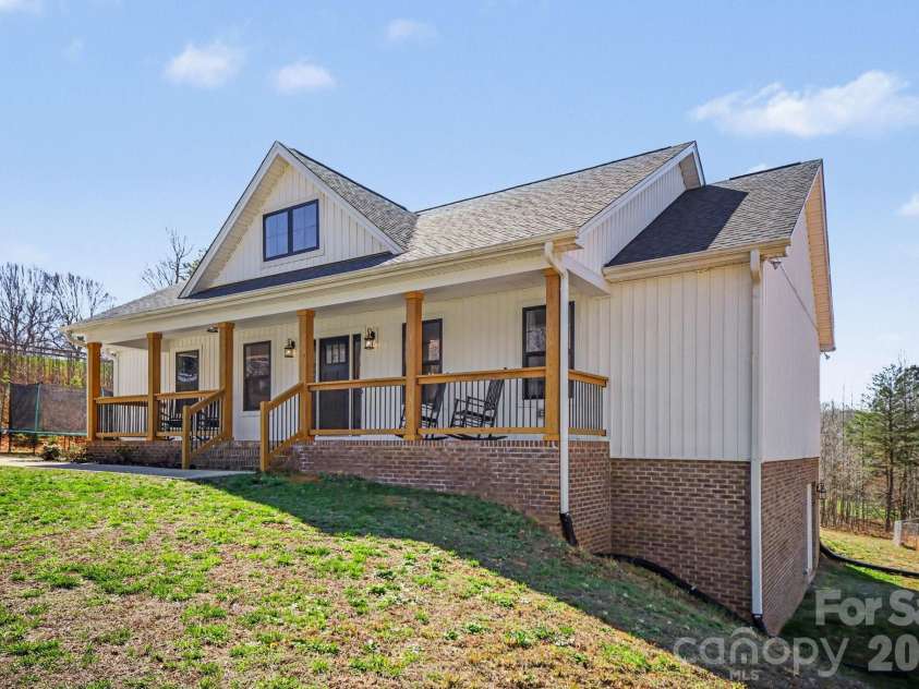 310 Old Hardin Road, Dallas, NC 28034.  MLS# CAR4360733, YatesRealty ID 8798. 