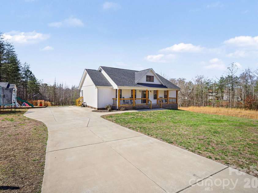 310 Old Hardin Road, Dallas, NC 28034.  MLS# CAR4360733, YatesRealty ID 8798. 