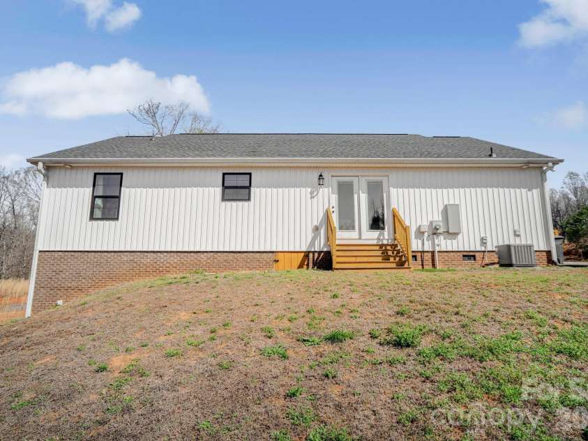 310 Old Hardin Road, Dallas, NC 28034.  MLS# CAR4360733, YatesRealty ID 8798. 
