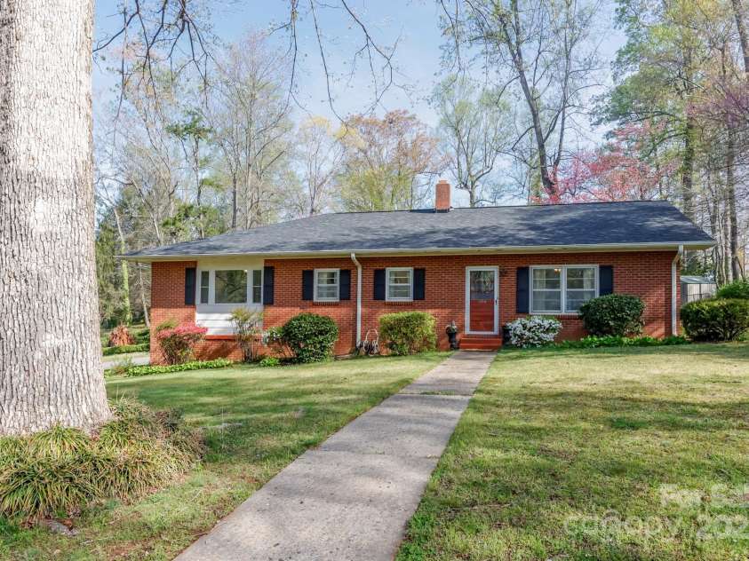 194 Fernwood Circle, Rutherfordton, NC 28139.  MLS# CAR4240374, YatesRealty ID 8799. 