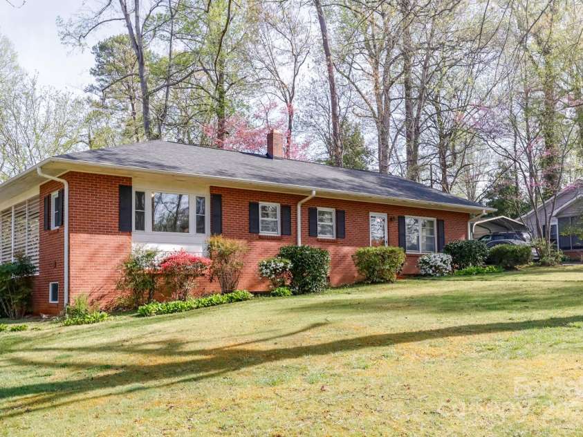 194 Fernwood Circle, Rutherfordton, NC 28139.  MLS# CAR4240374, YatesRealty ID 8799. 