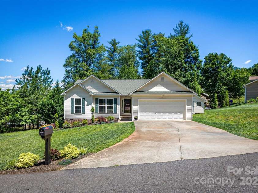225 Forest Glen Way, Morganton, NC 28655.  MLS# CAR4266004, YatesRealty ID 88. 