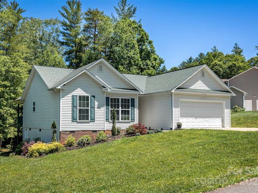 225 Forest Glen Way, Morganton, NC 28655.  MLS# CAR4266004, YatesRealty ID 88. 