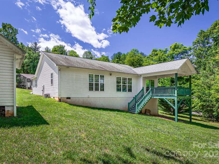 225 Forest Glen Way, Morganton, NC 28655.  MLS# CAR4266004, YatesRealty ID 88. 