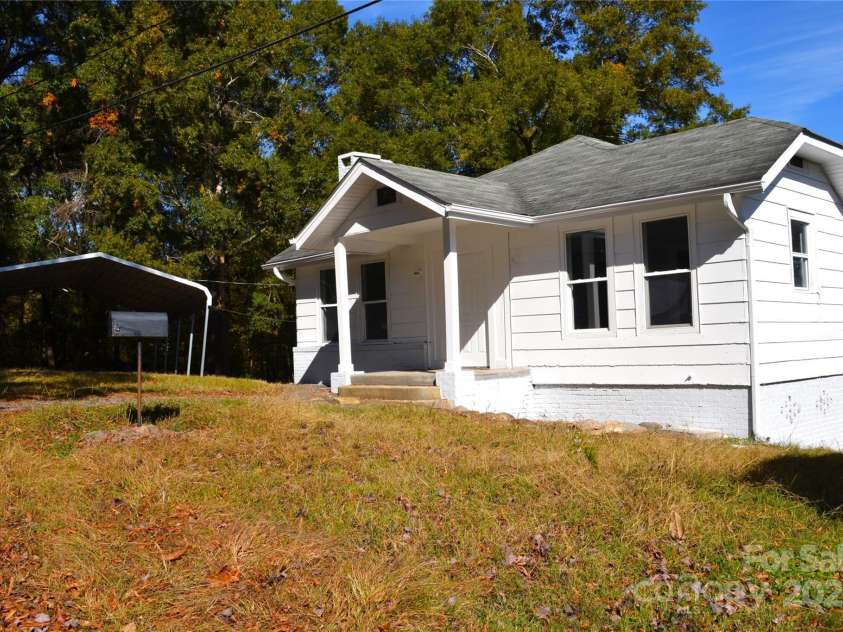 1240 Hollywood Terrace, Albemarle, NC 28001.  MLS# CAR4082586, YatesRealty ID 8800. 