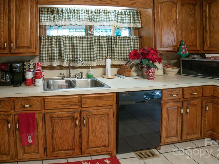 4781 Sugar Loaf Road, Morganton, NC 28655.  MLS# CAR4328426, YatesRealty ID 8801. 