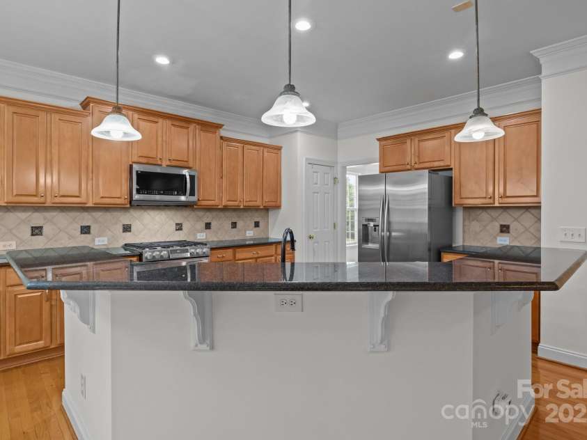 561 Keystone Court, Concord, NC 28027.  MLS# CAR4234078, YatesRealty ID 8801. Kitchen
