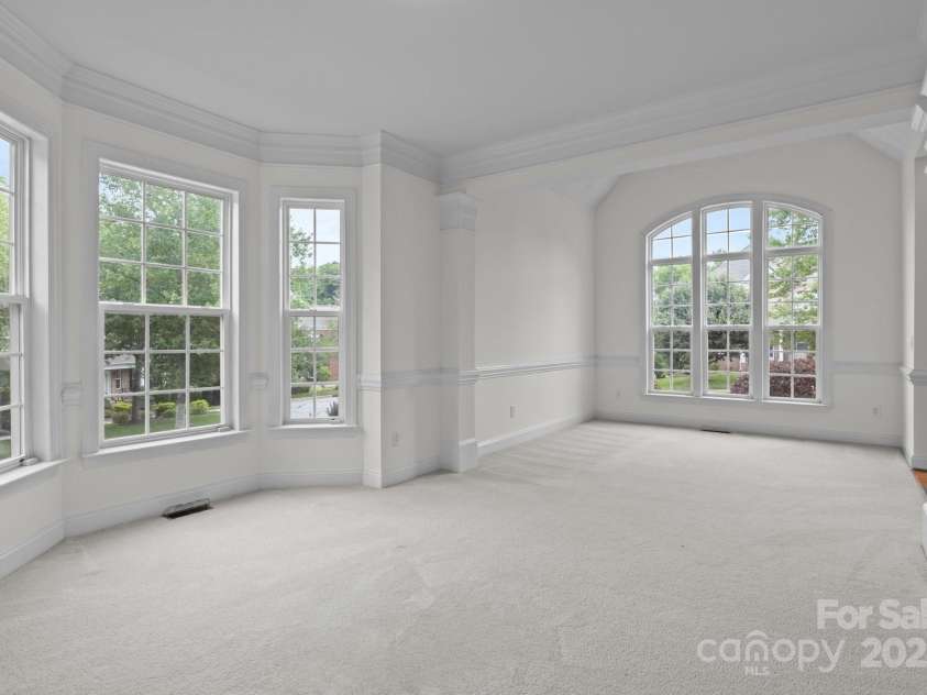 561 Keystone Court, Concord, NC 28027.  MLS# CAR4234078, YatesRealty ID 8801. Living & Dining Rooms