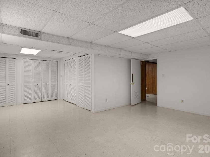 3039 Longwood Drive, Shelby, NC 28152.  MLS# CAR4344670, YatesRealty ID 8803. 