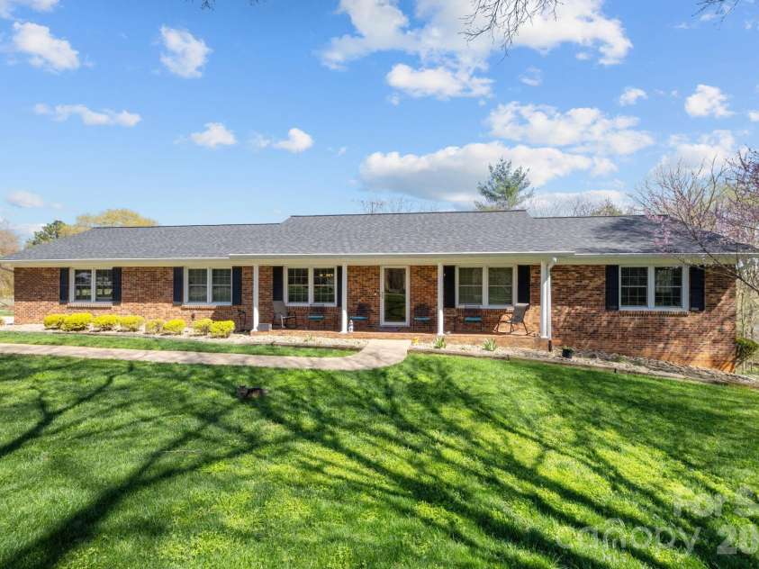 3039 Longwood Drive, Shelby, NC 28152.  MLS# CAR4344670, YatesRealty ID 8803. 