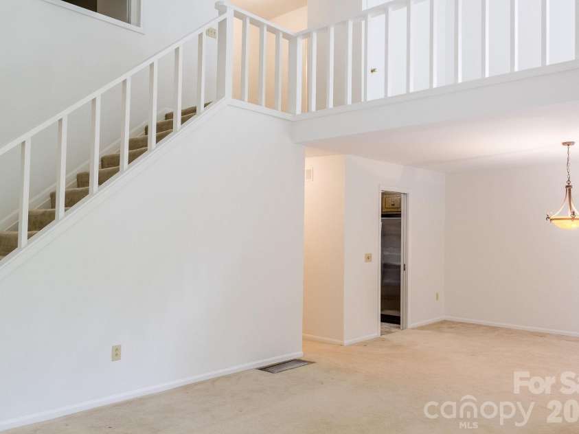 17 Knoll Drive, Columbus, NC 28722.  MLS# CAR4358872, YatesRealty ID 8804. 