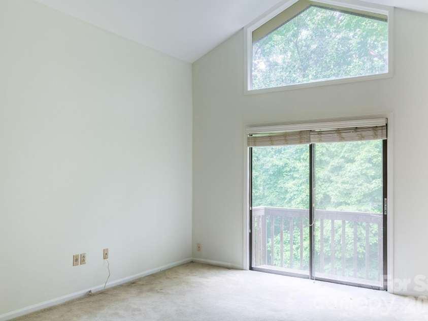 17 Knoll Drive, Columbus, NC 28722.  MLS# CAR4358872, YatesRealty ID 8804. 