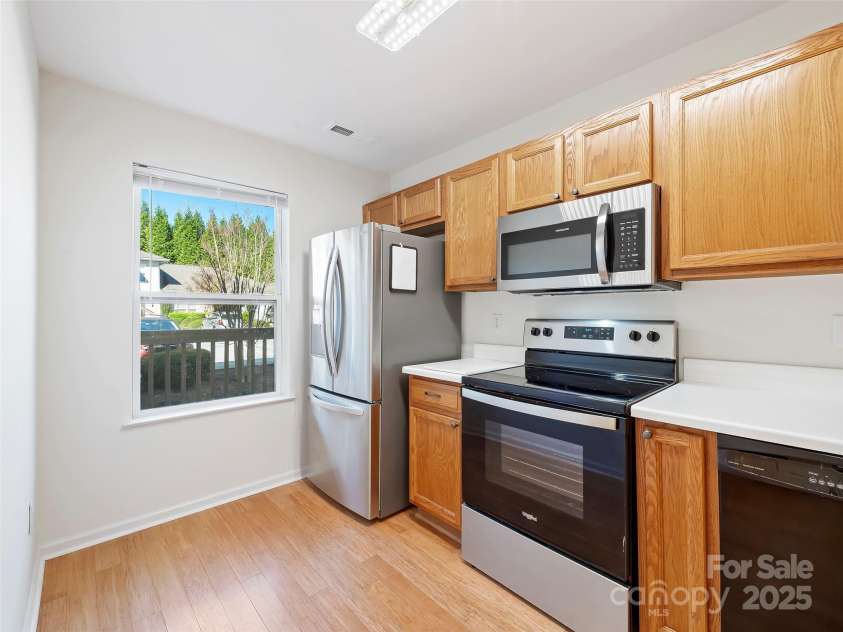 406 Carrington Place, Arden, NC 28704.  MLS# CAR4248260, YatesRealty ID 8804. 