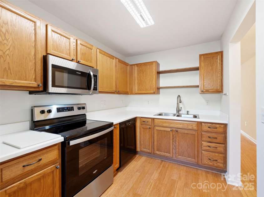 406 Carrington Place, Arden, NC 28704.  MLS# CAR4248260, YatesRealty ID 8804. 