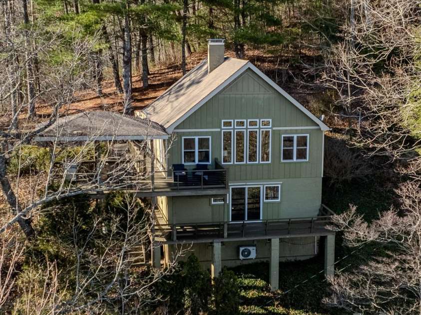 561 Deals Gap Road, Robbinsville, NC 28771.  MLS# CAR4144859, YatesRealty ID 8805. 