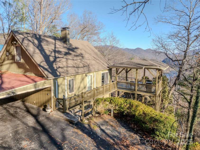 561 Deals Gap Road, Robbinsville, NC 28771.  MLS# CAR4144859, YatesRealty ID 8805. 