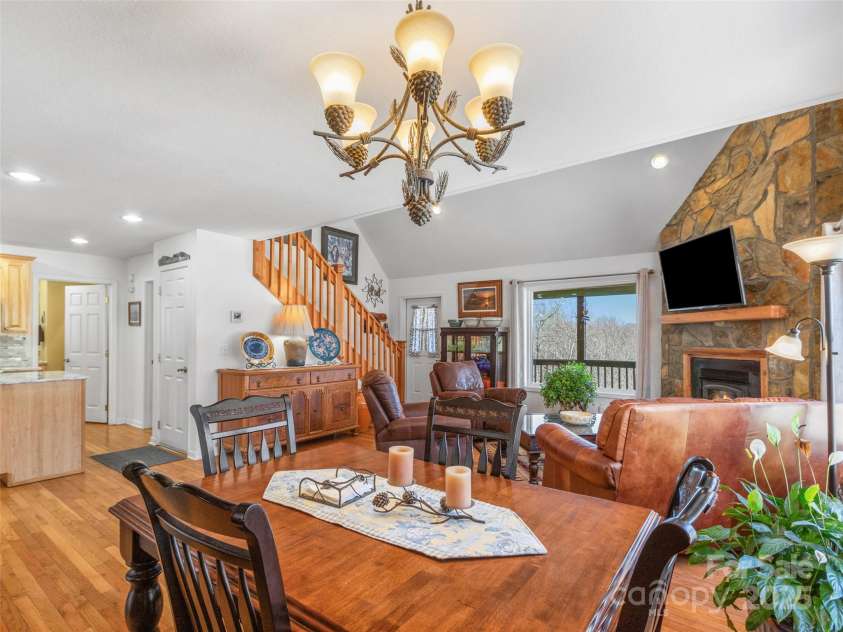 36 Crest Line Drive, Green Mountain, NC 28740.  MLS# CAR4237025, YatesRealty ID 8809. 