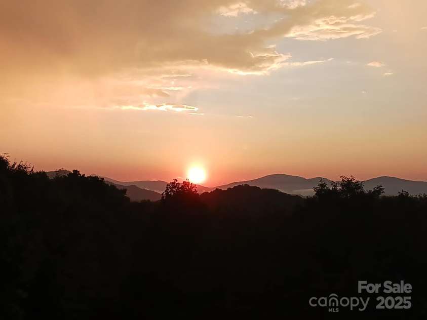 36 Crest Line Drive, Green Mountain, NC 28740.  MLS# CAR4237025, YatesRealty ID 8809. 