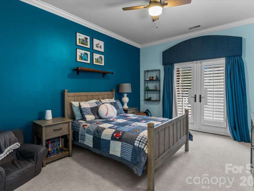 16407 Jetton Road, Cornelius, NC 28031.  MLS# CAR4326392, YatesRealty ID 881. 2nd Floor Bathroom 2