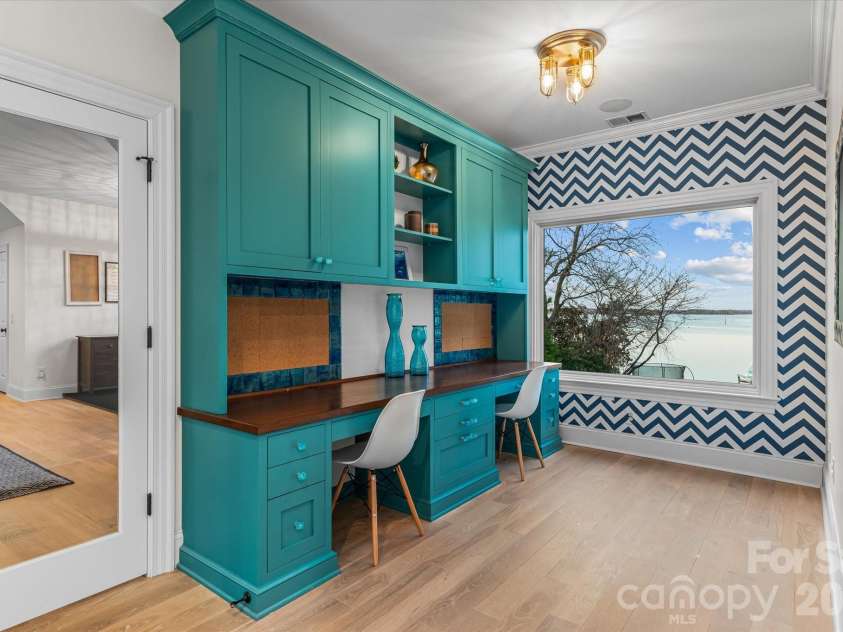 16407 Jetton Road, Cornelius, NC 28031.  MLS# CAR4326392, YatesRealty ID 881. 2nd Floor Kid's Homework Nook