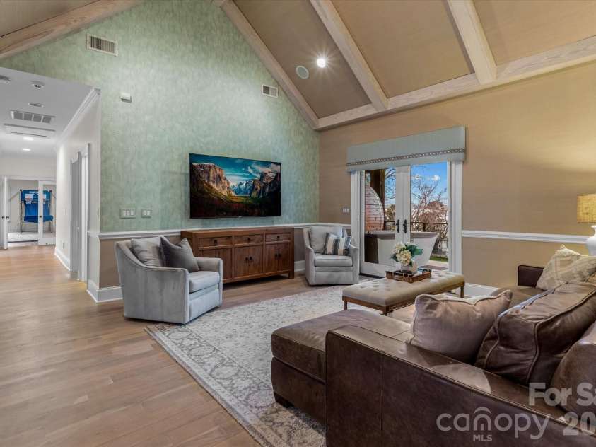16407 Jetton Road, Cornelius, NC 28031.  MLS# CAR4326392, YatesRealty ID 881. 2nd Floor Loft Area