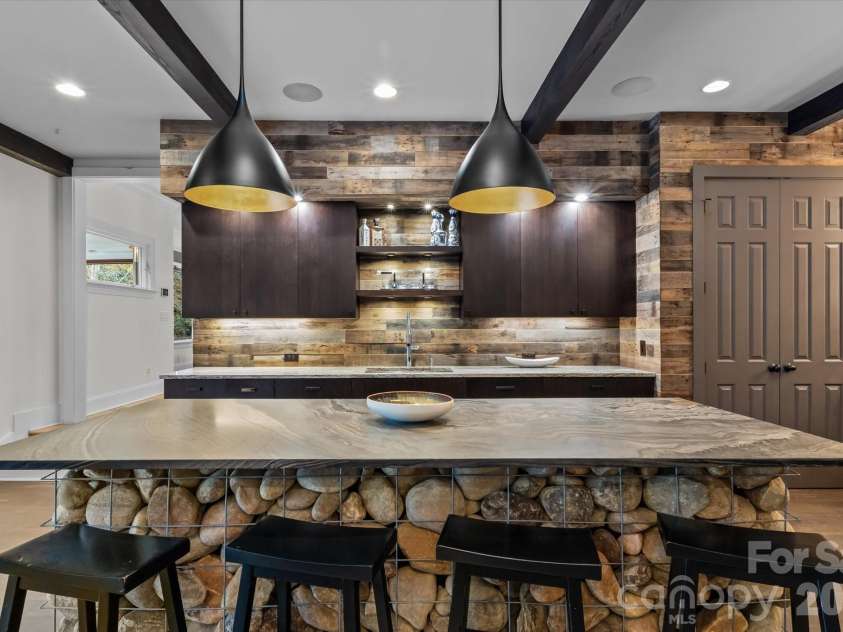 16407 Jetton Road, Cornelius, NC 28031.  MLS# CAR4326392, YatesRealty ID 881. Main Floor Bar & Entertainment Area