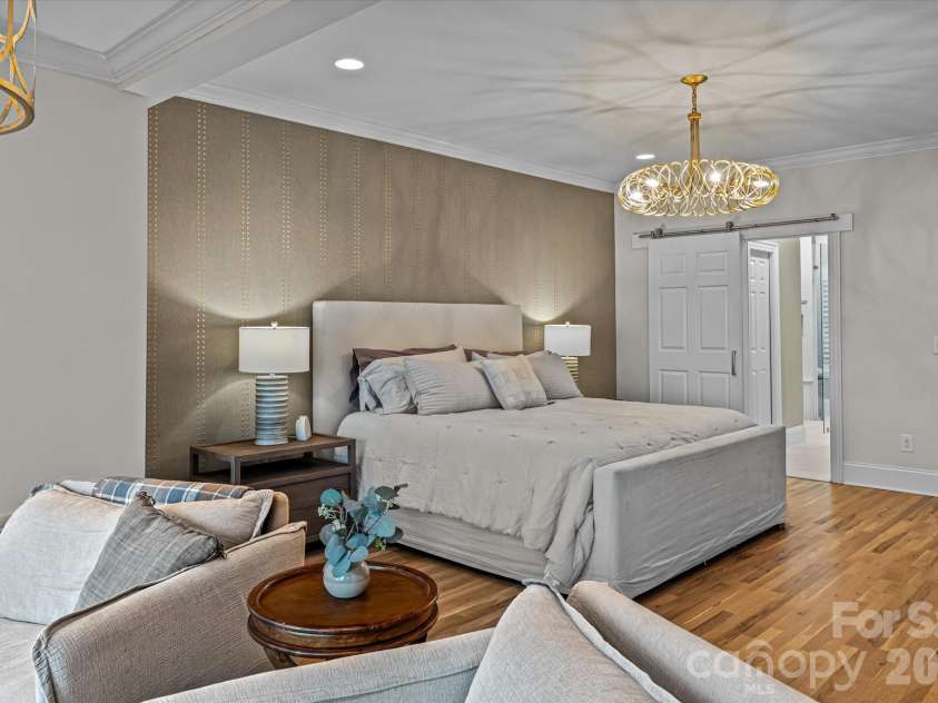 16407 Jetton Road, Cornelius, NC 28031.  MLS# CAR4326392, YatesRealty ID 881. Primary Bedroom on Main Floor