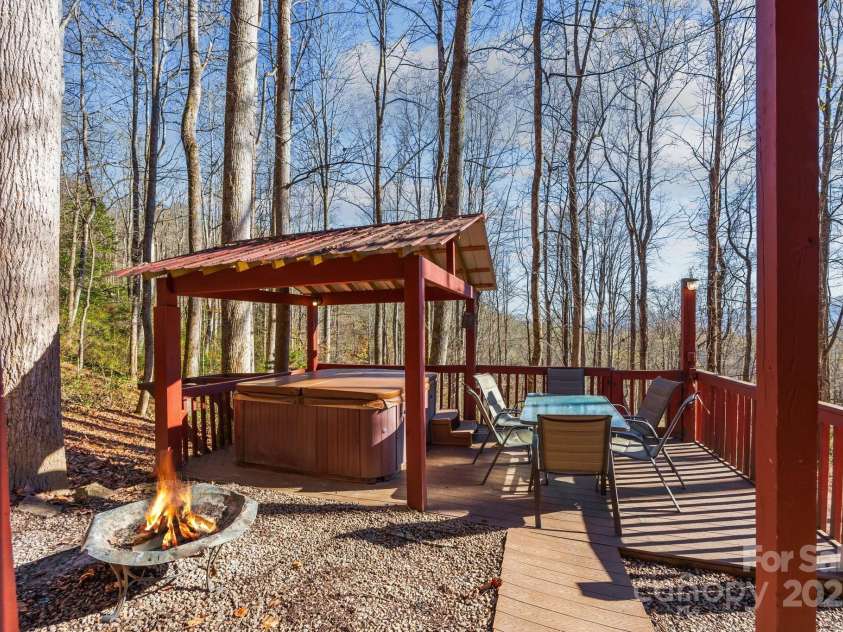 306 Forget Me Not Lane, Whittier, NC 28789.  MLS# CAR4272676, YatesRealty ID 881. 