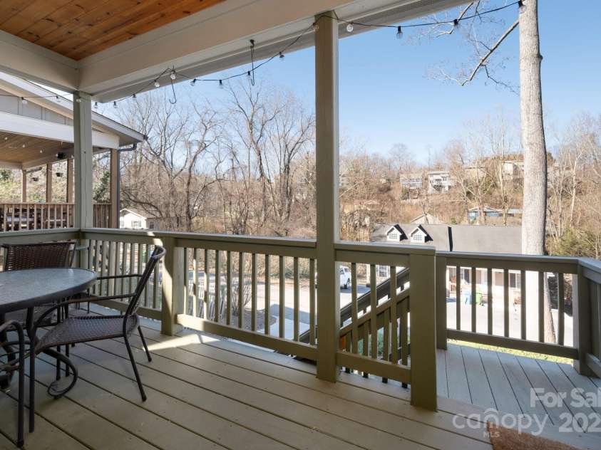 66 Deaver Street, Asheville, NC 28806.  MLS# CAR4217657, YatesRealty ID 8810. Large Rocking Chair Front Porch