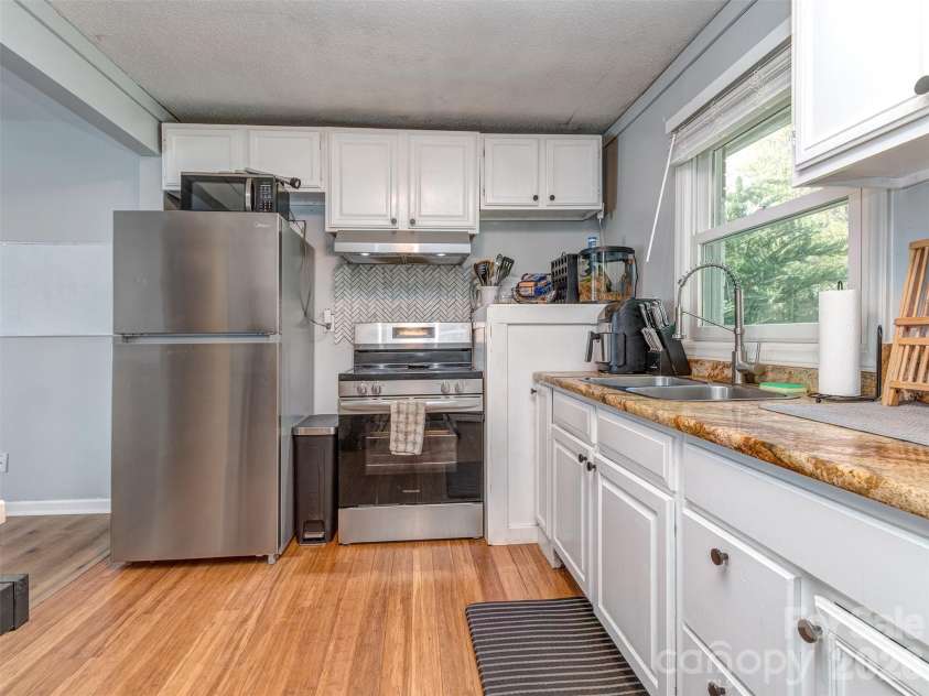 2326 Mason Street, Shelby, NC 28150.  MLS# CAR4360551, YatesRealty ID 8811. 