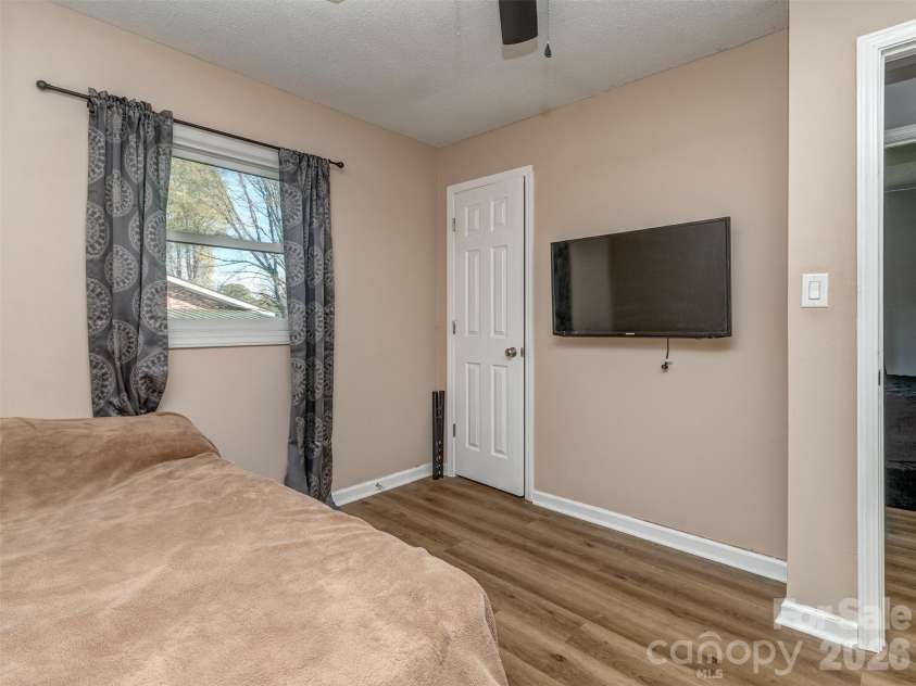 2326 Mason Street, Shelby, NC 28150.  MLS# CAR4360551, YatesRealty ID 8811. 