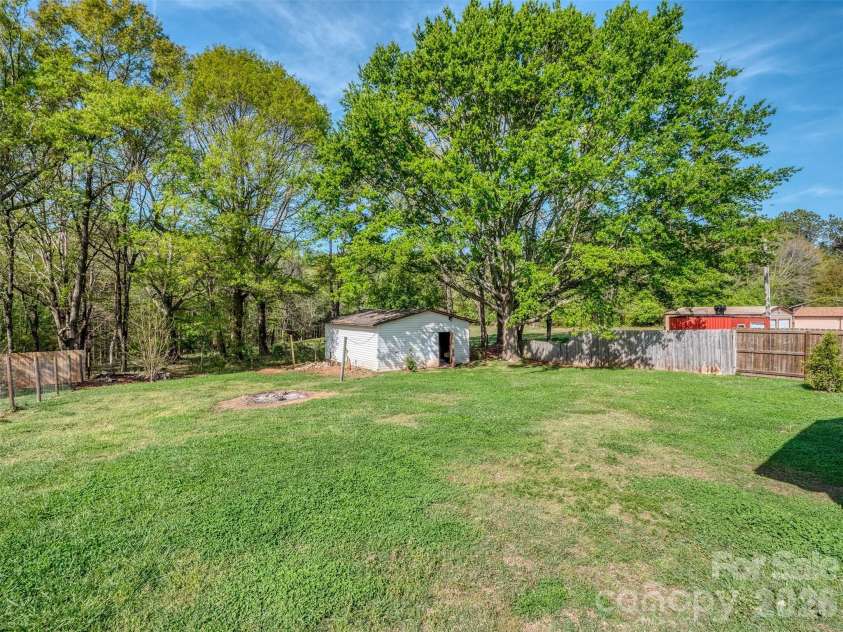 2326 Mason Street, Shelby, NC 28150.  MLS# CAR4360551, YatesRealty ID 8811. 