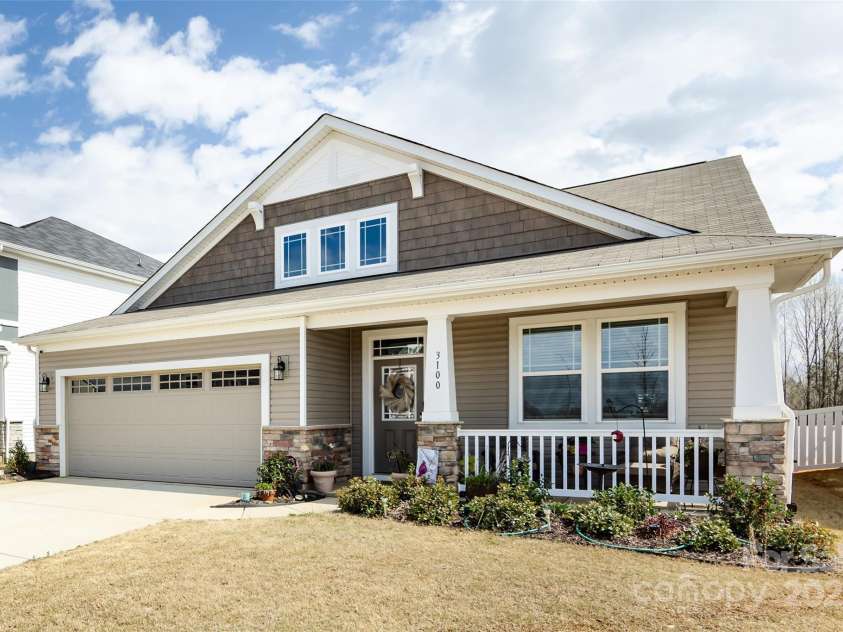3100 Cheyney Park Drive, Charlotte, NC 28269.  MLS# CAR4247612, YatesRealty ID 8811. 