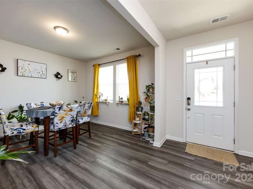 3100 Cheyney Park Drive, Charlotte, NC 28269.  MLS# CAR4247612, YatesRealty ID 8811. 