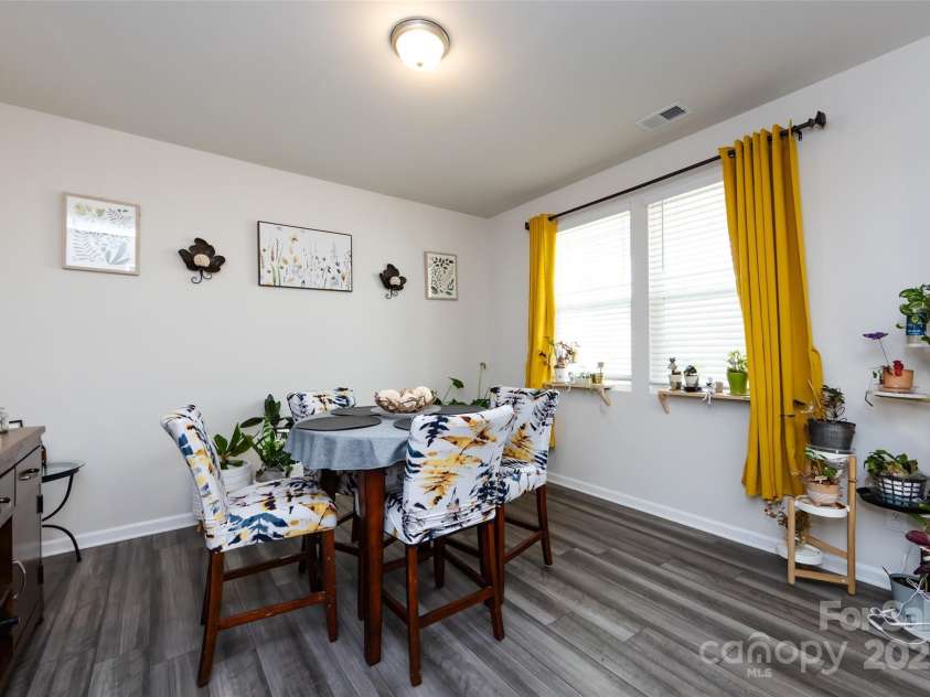 3100 Cheyney Park Drive, Charlotte, NC 28269.  MLS# CAR4247612, YatesRealty ID 8811. 